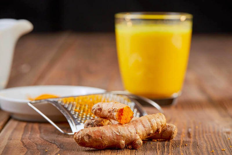 This Ginger Turmeric Carrot Juice Will Relieve Back Pain Just 20 Minutes After Drinking