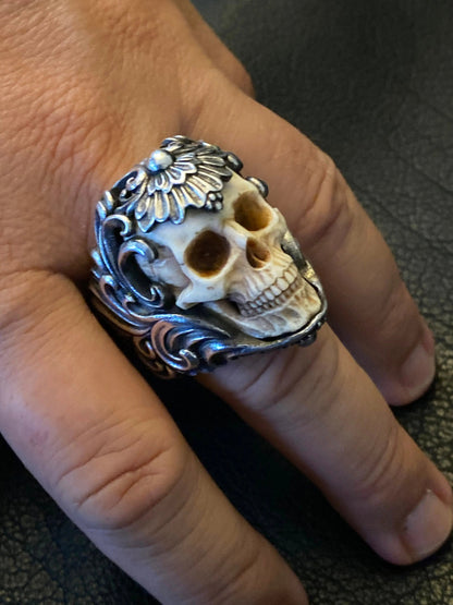 49% de descuento💀Anillo de cráneo de asta de armadura floral de polaco vintage