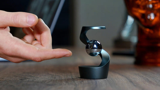 Ses - Gravity Defying Kinetic Desk Toy