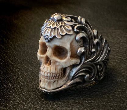 49% de descuento💀Anillo de cráneo de asta de armadura floral de polaco vintage