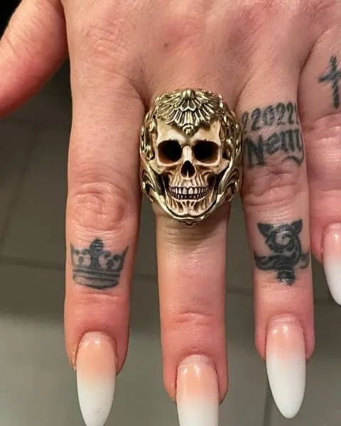 49% avslag💀Vintage Polish Floral Armour Antler Skull Ring